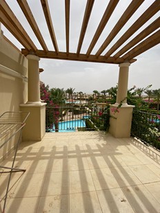 Moderní penthouse s 1 ložnicí a střešní terasou na verandě , Hurghada, Egypt